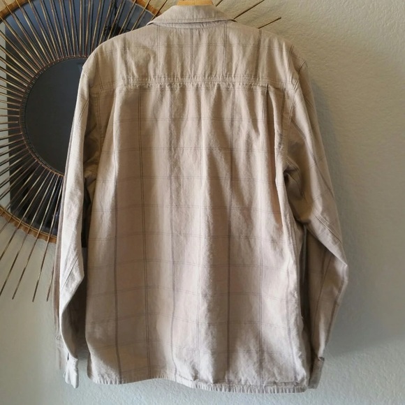 N0rTh FaCe plAiD tAn bEiGe buTt0n d0wN t0p - Picture 4 of 9